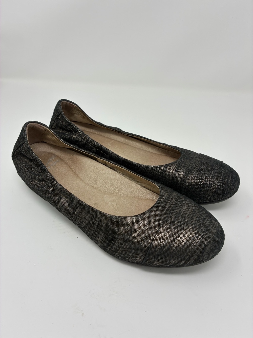 Dansko Women's Metallic Black Ballet Flats size 40